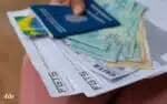 Calcule como o dinheiro do FGTS é distribuído e como ele é depositado na sua conta