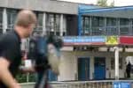 Diretores de hospitais foram detidos em decorrência do caso de uma enfermeira assassina na Inglaterra