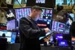 Ações em Nova York alcançam níveis máximos históricos após desempenho robusto da Payroll nos Estados Unidos