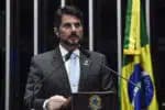 Marcos do Val, cujo salário foi bloqueado por Moraes, recebia como senador