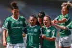 Palmeiras vence o Flamengo por 3 a 0 e garante classificação para a semifinal do Brasileirão feminino
