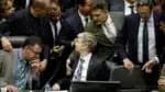 Sigiloso solicita a suspensão dos mandatos de cinco deputados após obstrução