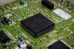 A China solicita que os EUA flexibilizem os controles de exportação de semicondutores para inteligência artificial