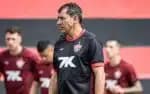 Confira a provável escalação, as incertezas e ausências do Vitória diante do Palmeiras