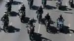 Manifestantes de oposição mobilizam motocarreata contra Moraes na avenida Paulista