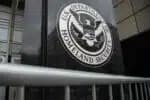 Imigrantes sem Green Card nos EUA poderão ser multados, confirma governo americano