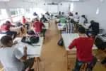 Quanto investir para assegurar a faculdade do meu filho? Graduações podem custar até R$ 15 mil; planejamento financeiro é fundamental