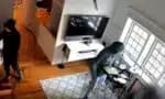 Babá e criança são reféns em assalto a casa em SP