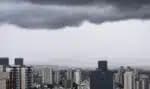 São Paulo enfrenta início de semana com frio e chuvas intensas
