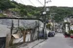 ‘Perto do campinho, depois do bar’: como o CEP determina quem é visto e quem fica à margem no Brasil