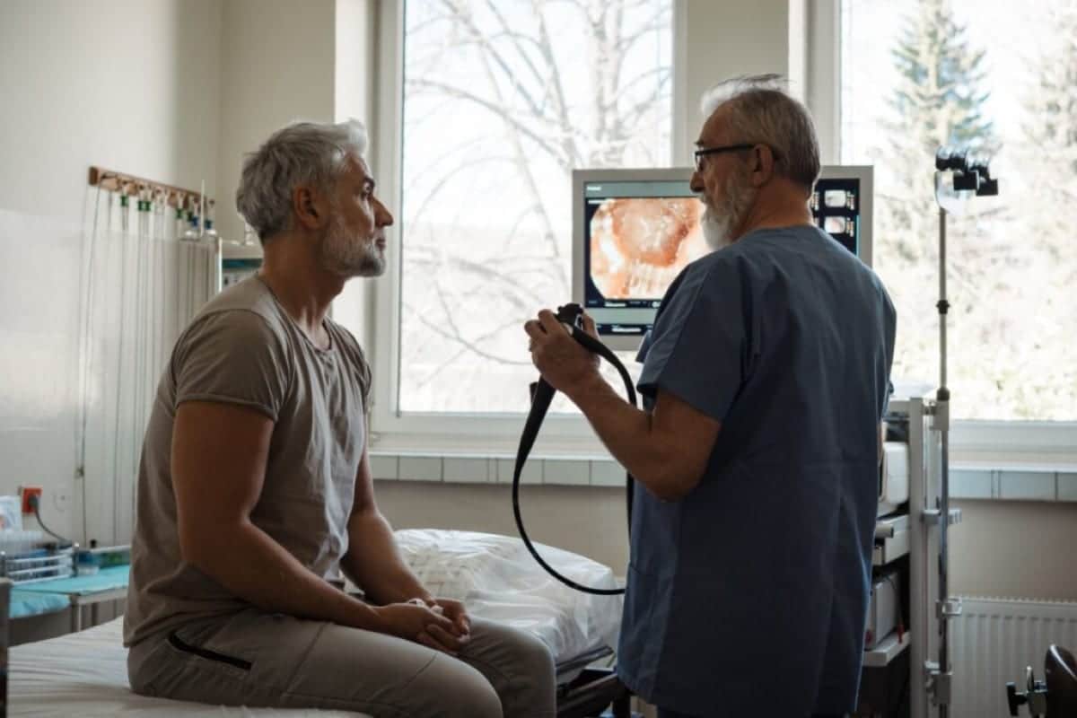 Câncer Colorretal: Alerta Silencioso em Jovens! Sintomas Ignorados Podem Ser Fatais