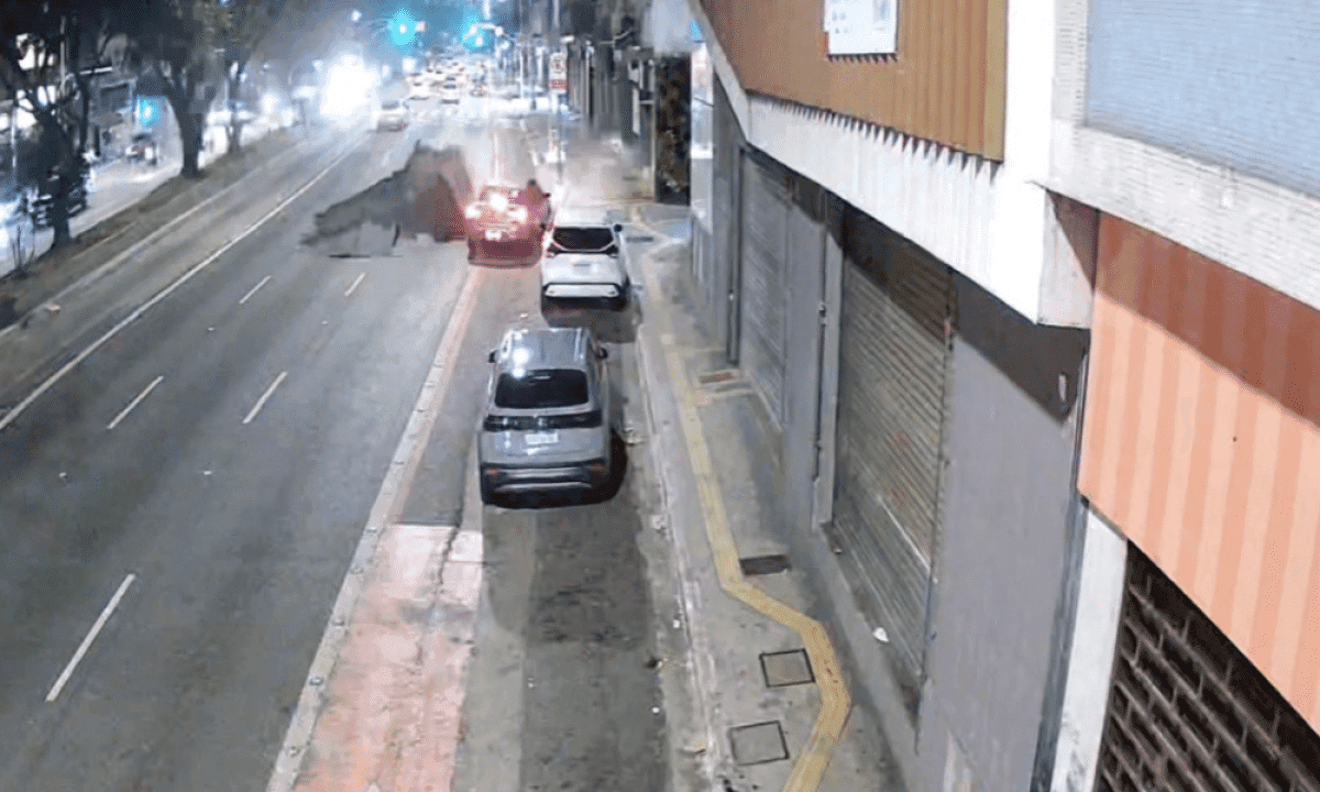 Explosão na Consolação: Trânsito Caótico e Mistério em SP!