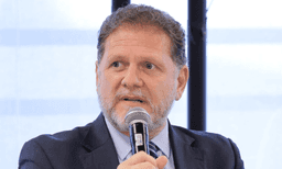 Municípios paulistas buscam autonomia e mais verba em debate crucial no Anhembi