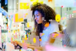 Amy’s Kitchen fatura US$ 1 bilhão em 2025 sem grandes campanhas de marketing? Veja como!