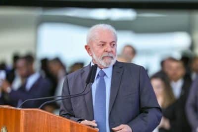 Imagem do post Lula veta completamente o projeto que reduz encargos sobre a folha de pagamento de 17 setores da economia