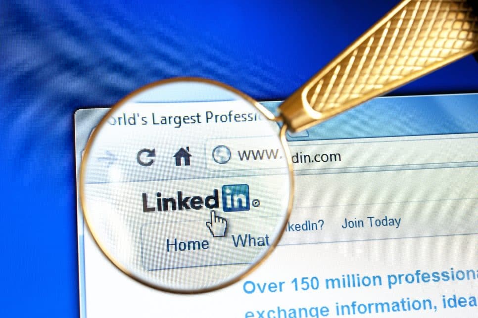 LinkedIn: plataforma oferece IA para auxiliar na busca por emprego