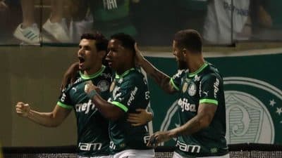 Imagem do post Palmeiras ganha do Athletico-PR e alcança o mesmo nível que o Botafogo na liderança do Brasileiro