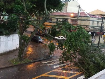 Imagem do post Nunes afirma que mais de 400 mil pessoas ainda estão sem energia em SP após as chuvas