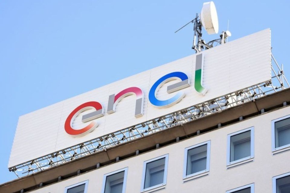 Enel deve R$ 104 milhões em multas do Procon por causa de apagão