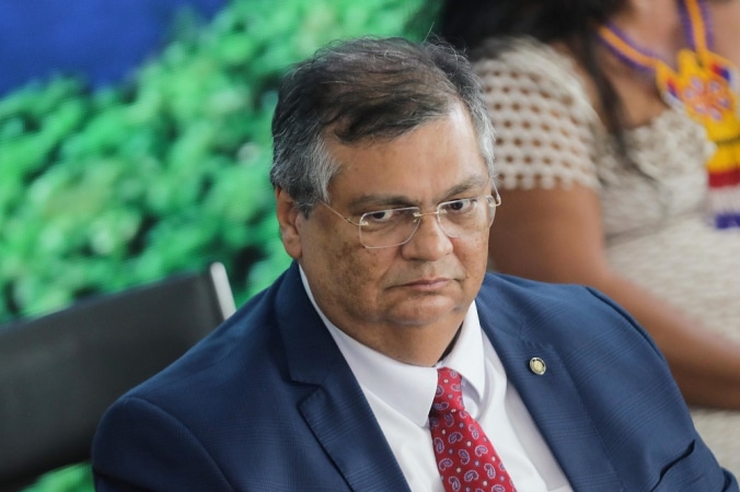 Oposição pede impeachment de Dino, do Ministério da Justiça
