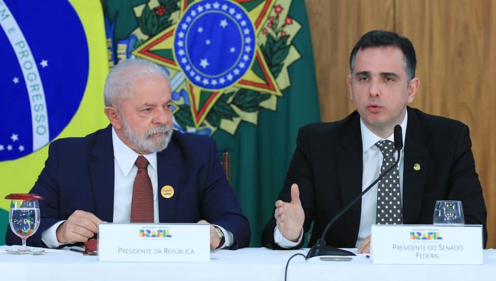 Lula e Pacheco conversam sobre assuntos econômicos importantes para o governo no Congresso