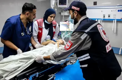 Imagem do post “Hospitais em Gaza estão entrando em colapso durante a guerra e aguardam por um milagre”