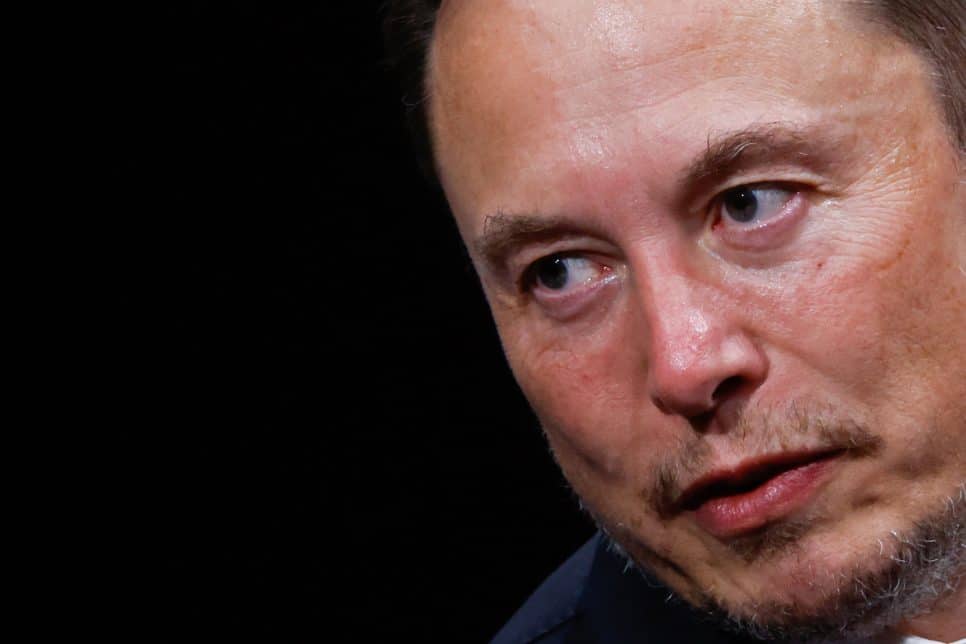 A Casa Branca critica Elon Musk por espalhar falsidade antissemita