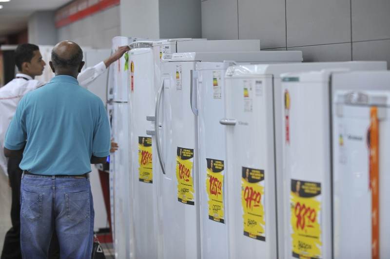 Governo alterou as regras e geladeiras passarão a custar mais de R$ 5 mil