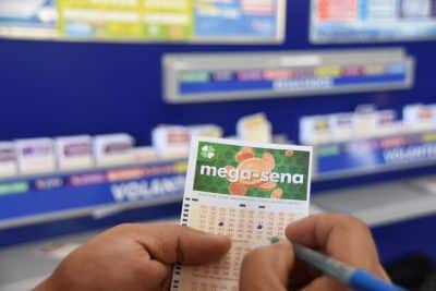 Mega-Sena 2669: Ninguém acerta os números e o prêmio acumula para a Mega da Virada. Veja os números