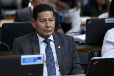 Imagem do post “Mourão diz que somos diferentes mas amigáveis” após encontro com Dino