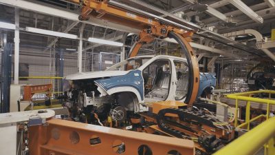 A Anfavea diz que a produção de carros aumentou 1,5% em novembro