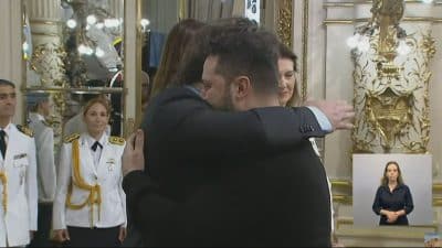 Imagem do post Depois de assumir como presidente da Argentina, Milei acolheu Zelensky na Casa Rosada