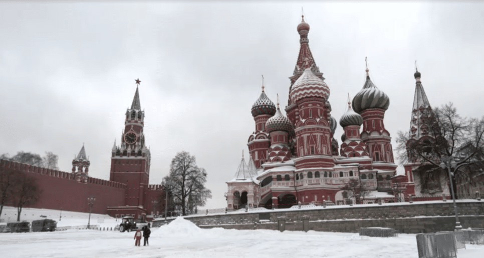 O frio atinge -50°C na Sibéria e Moscou quebra recorde de baixa temperatura