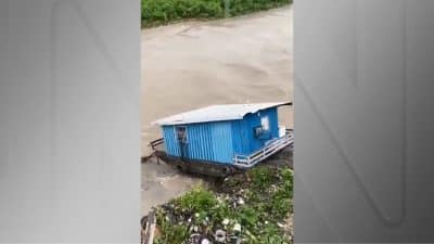 Imagem do post Casa levada pela chuva em Manaus