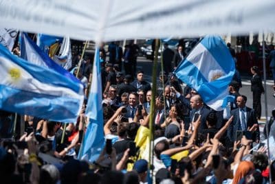 Imagem do post Milei recebe Bolsonaro na Casa Rosada no dia em que toma posse como presidente da Argentina