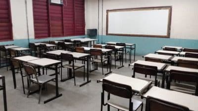 Imagem do post Alunos podem ser proibidos de usar celular nas escolas municipais do Rio