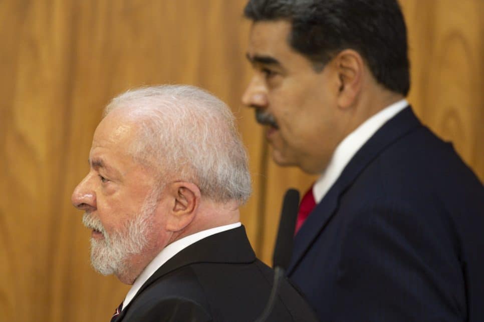 Lula pode quebrar aliança política com Maduro se a Venezuela invadir a Guiana, segundo sinais aos aliados.