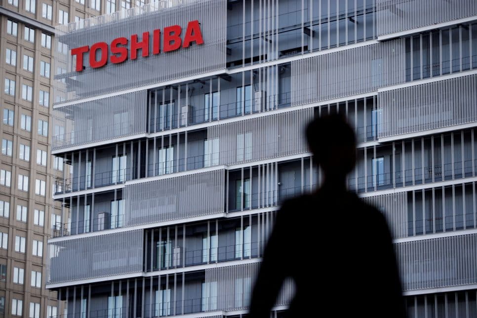 Toshiba deixa a bolsa de Tóquio após 74 anos e agora tem novos proprietários para o futuro