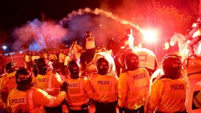 Imagem do post 46 fãs do clube polonês são detidos pela polícia antes da partida da Conference League