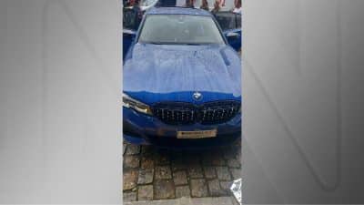 Imagem do post Quatro indivíduos foram encontrados mortos em um BMW em Balneário Camboriú