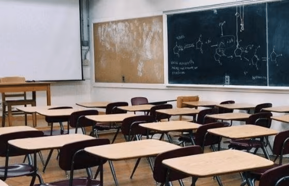 Governo de Minas Gerais divulgou a lista de pessoas convocadas para trabalhar nas escolas públicas