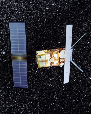 Imagem do texto Agência Espacial Europeia Satélite cairá na Terra amanhã tarde