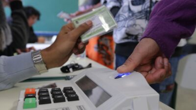 O TRE-RJ planeja registrar a biometria de 4,3 milhões de eleitores em 100 dias